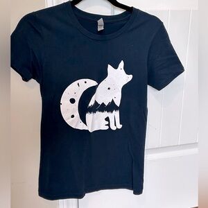 ModCloth Next Level Celestial Wolf graphic T shirt top blue small 100% cotton